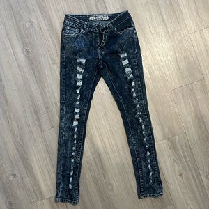 Junior Size 9 Ripped Jeans | Casual Denim | Everyday Wear